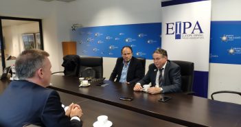 The EU should join the U.S. sanctions against Iran to prevent it to become nuclear