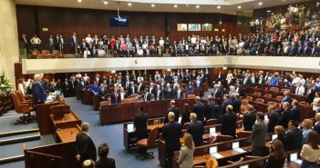 At inauguration of 22nd Knesset, celebration was dampened by political deadlock