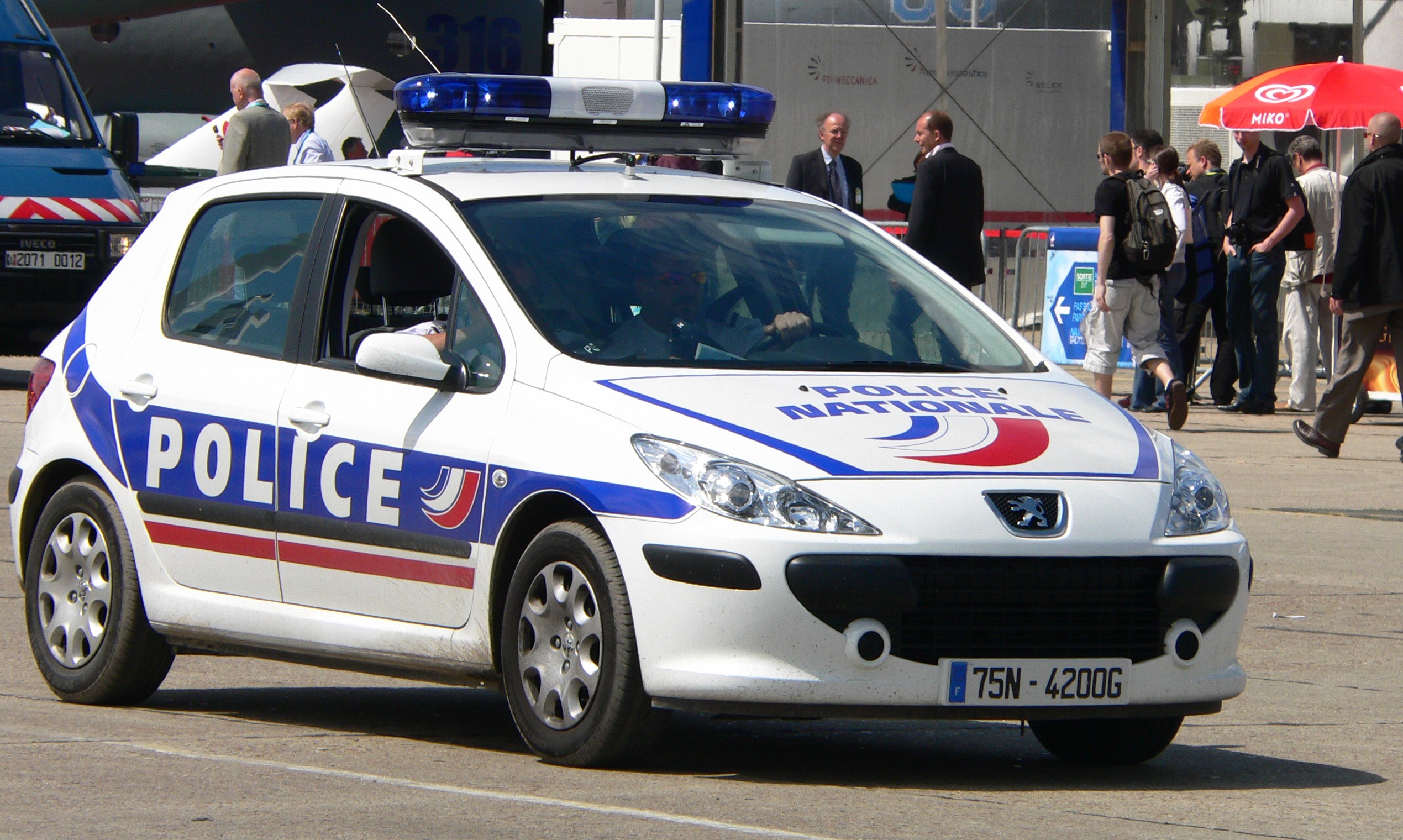 France: investigation launched after anti-Semitic attack on teenager outside...