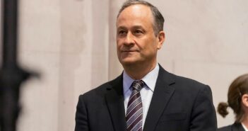 White House holds roundtable to discuss growing antisemitism