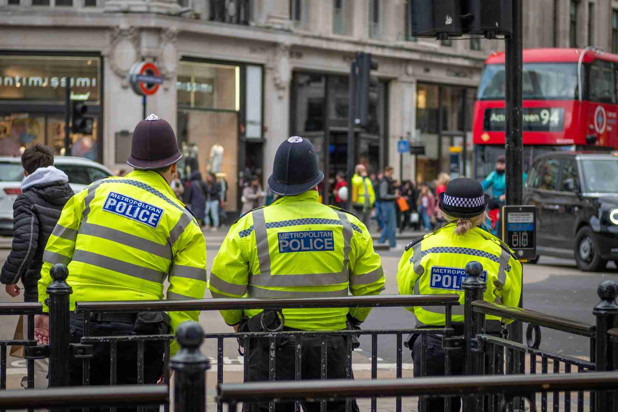 London boosts security after weekend synagogue arson cases