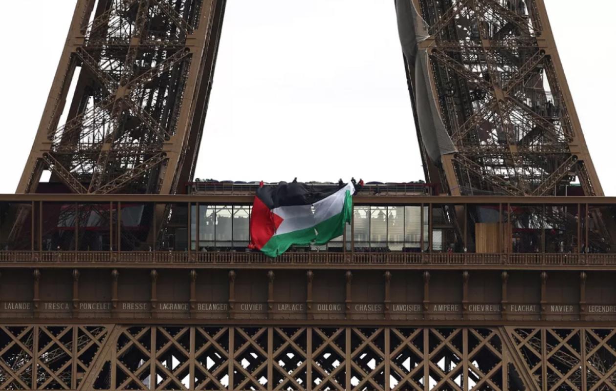 Eiffel Tower Palestinian flag stunt prompts arrests