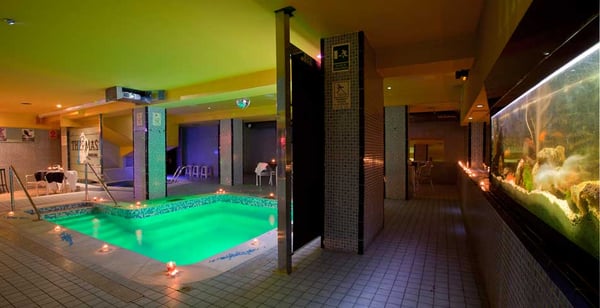 Spanish Jews to sue Barcelona gay spa over alleged exclusion