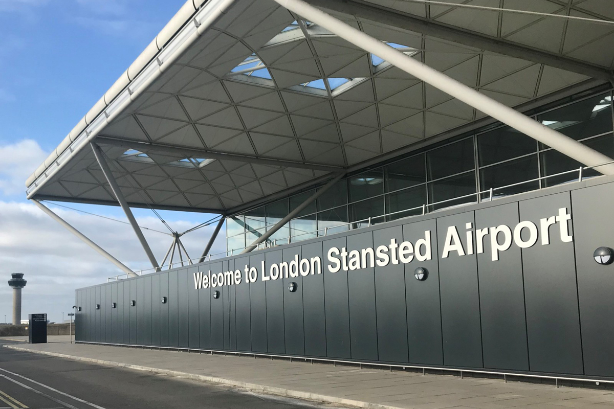 London airport probes abuse of passengers from Israel