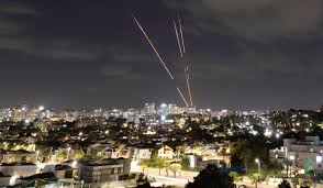 Iran fires missile barrages at Israel